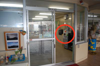 AED第二幼職員室入口の画像