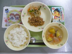 「給食配膳」