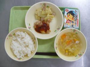 「給食配膳」