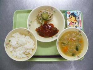「給食配膳」