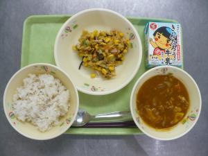 「給食配膳」