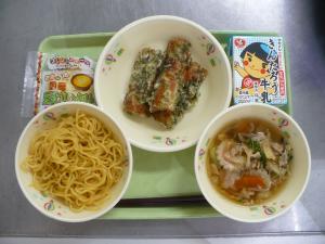 「給食配膳」