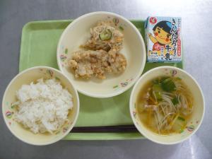 「給食配膳」