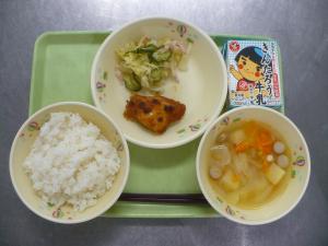 「給食配膳」