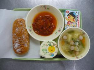 「給食配膳」
