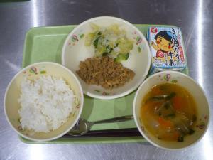 「給食配膳」