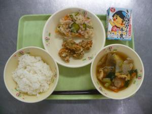 「給食配膳」