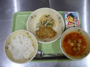 「給食配膳」
