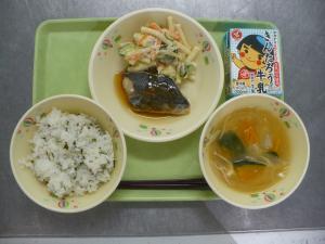「給食配膳」