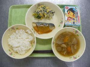 「給食配膳」