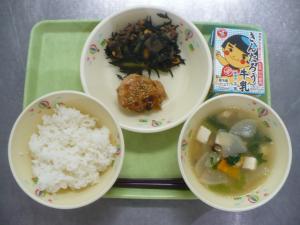「給食配膳」