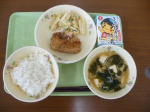 給食配膳