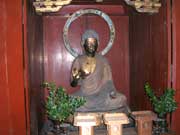 三嶋神社の木造薬師如来坐像の画像