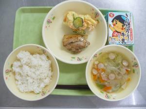 「給食配膳」