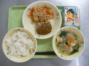 「給食配膳」