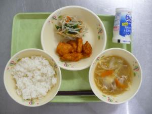「給食配膳」