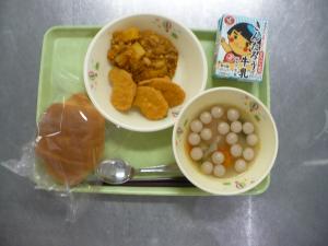 「給食配膳」
