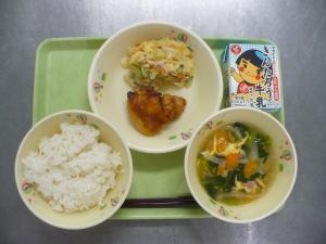 「給食配膳」