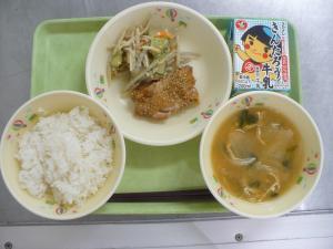 「給食配膳」