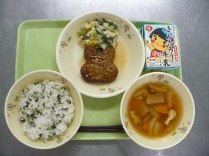 「給食配膳」