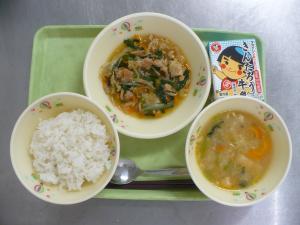 「給食配膳」