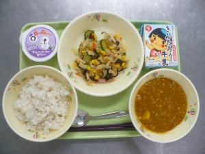 「給食配膳」