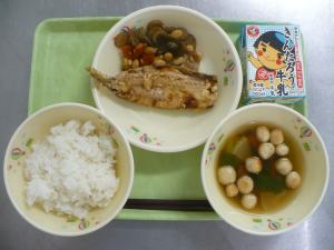 「給食配膳」