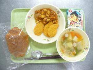 「給食配膳」