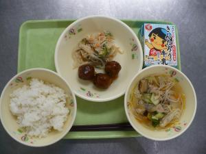 「給食配膳」