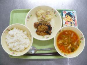 「給食配膳」