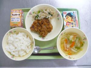 「給食配膳」