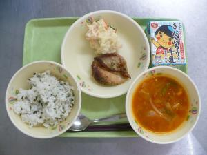 「給食配膳」